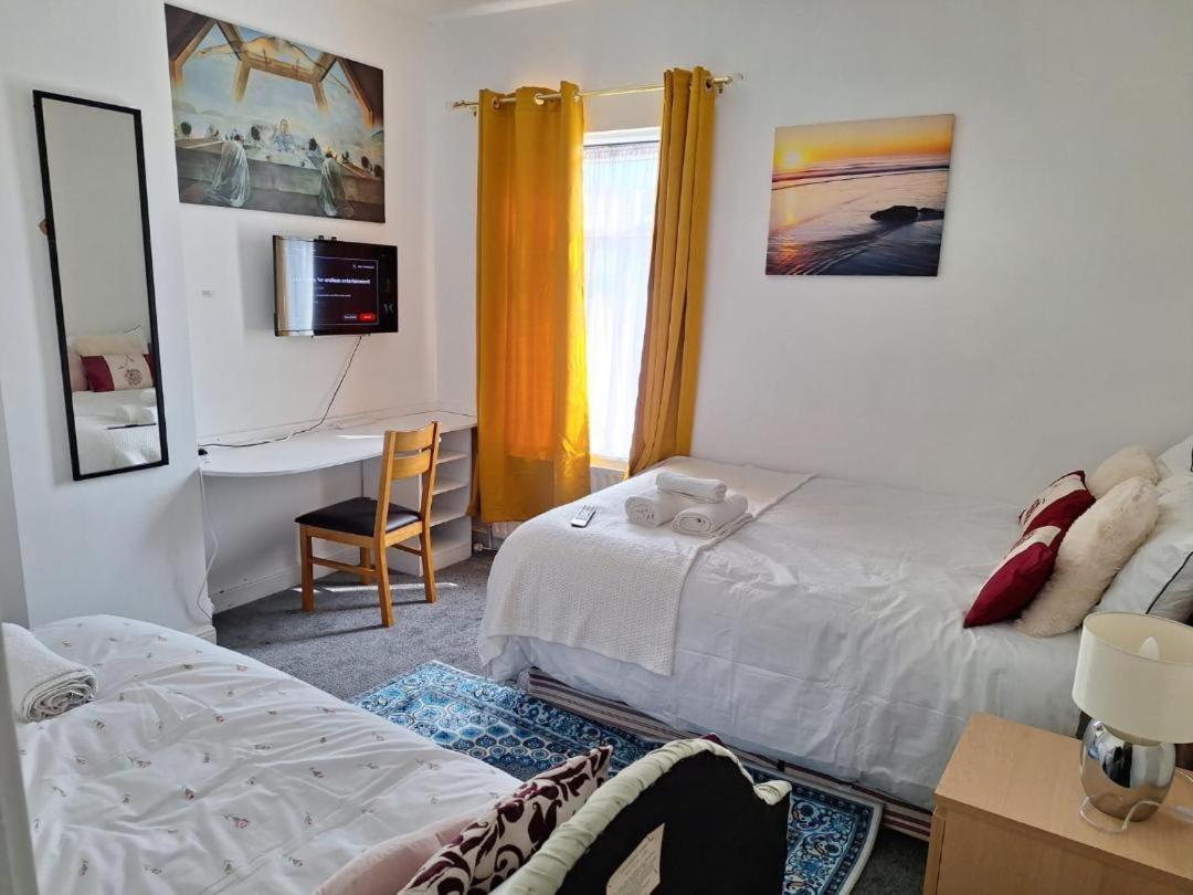 12 Cornwallis Lodge Family Room 1 Stoke-on-Trent المظهر الخارجي الصورة