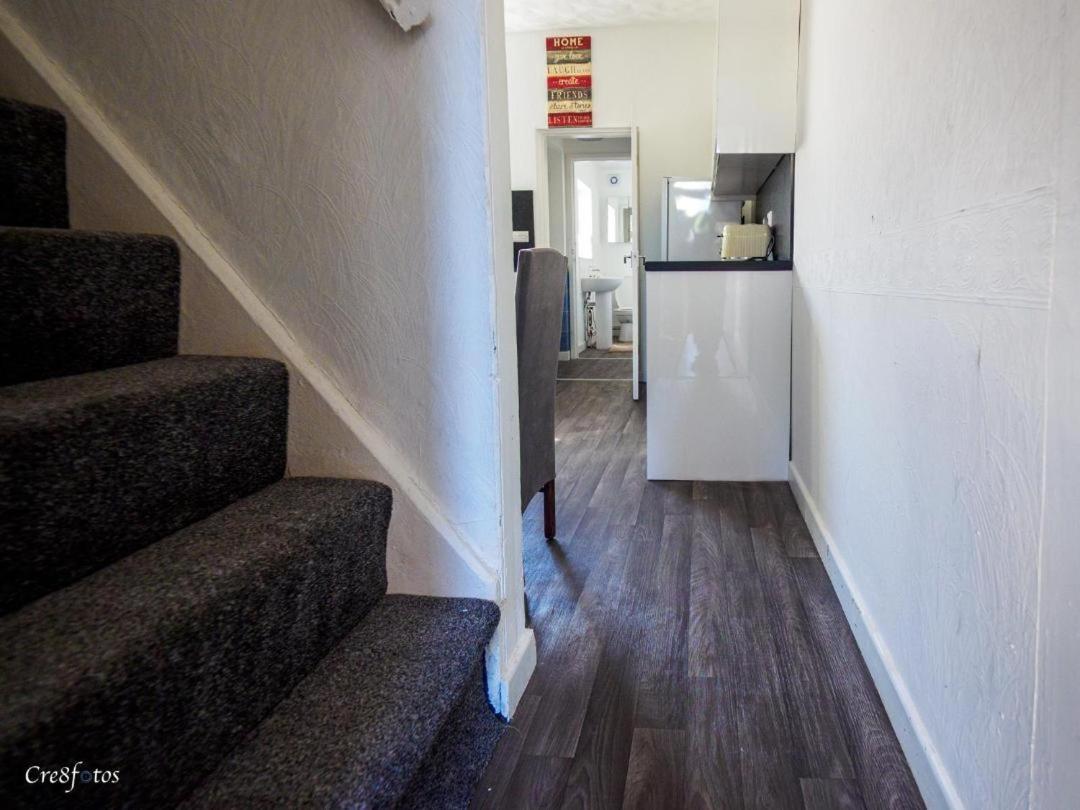 12 Cornwallis Lodge Family Room 1 Stoke-on-Trent المظهر الخارجي الصورة