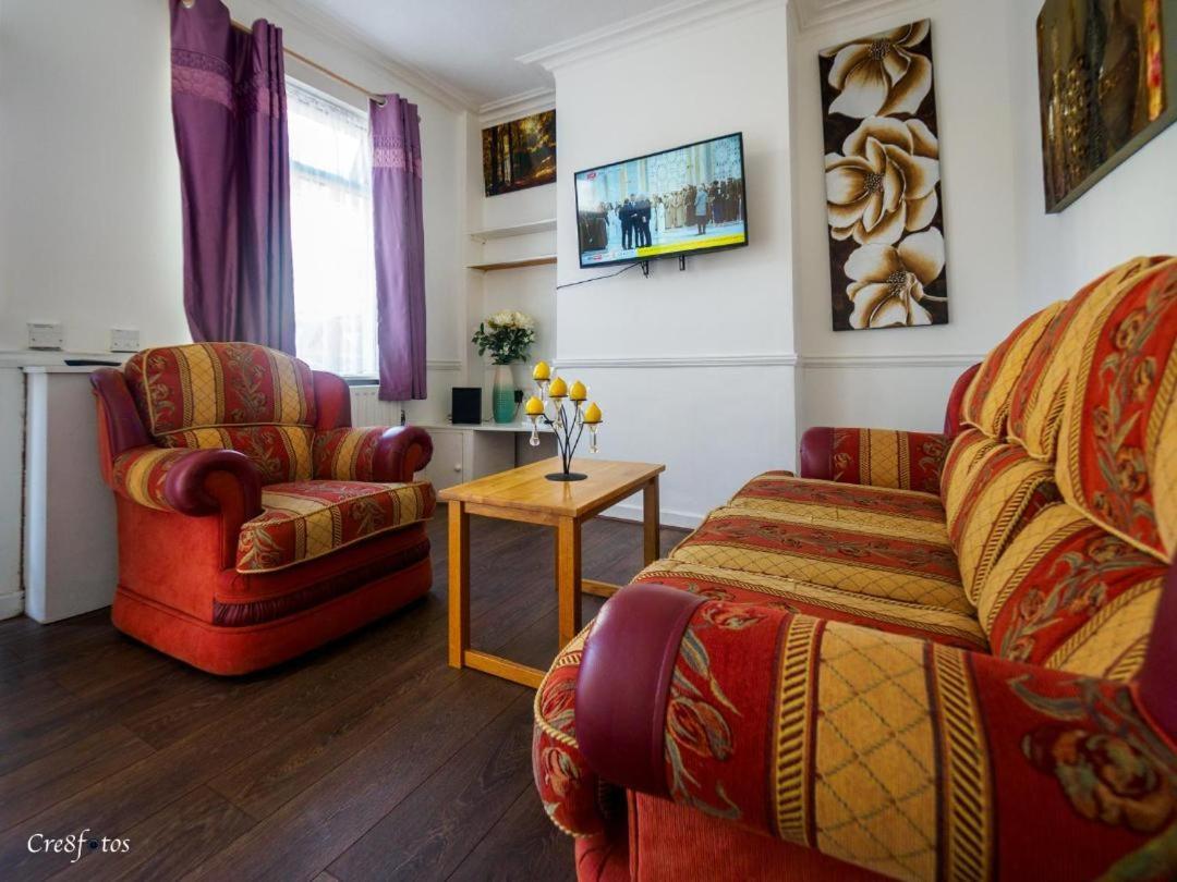 12 Cornwallis Lodge Family Room 1 Stoke-on-Trent المظهر الخارجي الصورة