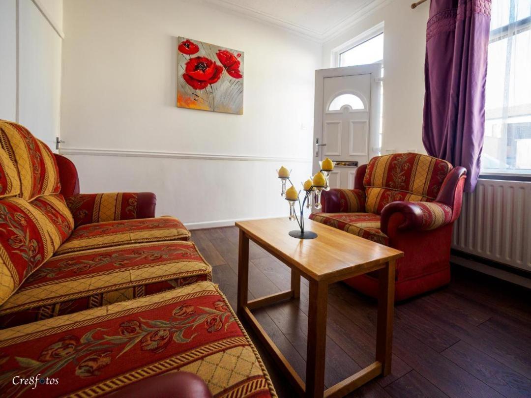 12 Cornwallis Lodge Family Room 1 Stoke-on-Trent المظهر الخارجي الصورة