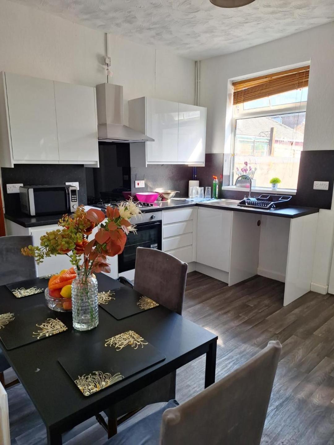 12 Cornwallis Lodge Family Room 1 Stoke-on-Trent المظهر الخارجي الصورة